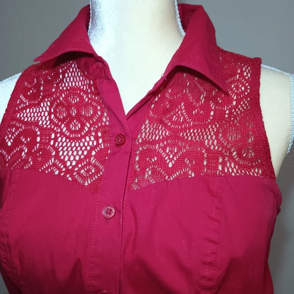 Elegant Red Sleeveless Dress - Picture 4 of 13